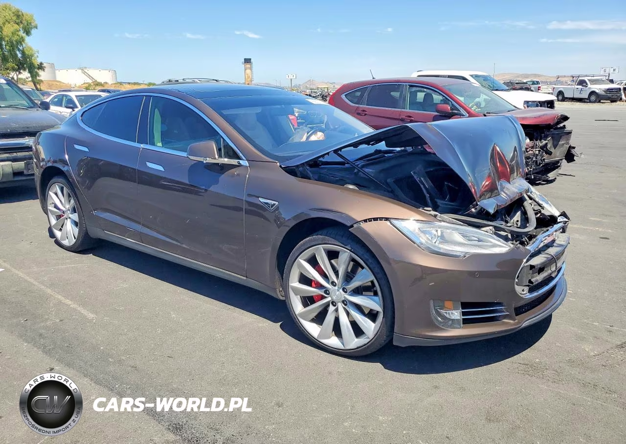 2014 Tesla Model S VIN:5YJSA1H16EFP35857 - 4