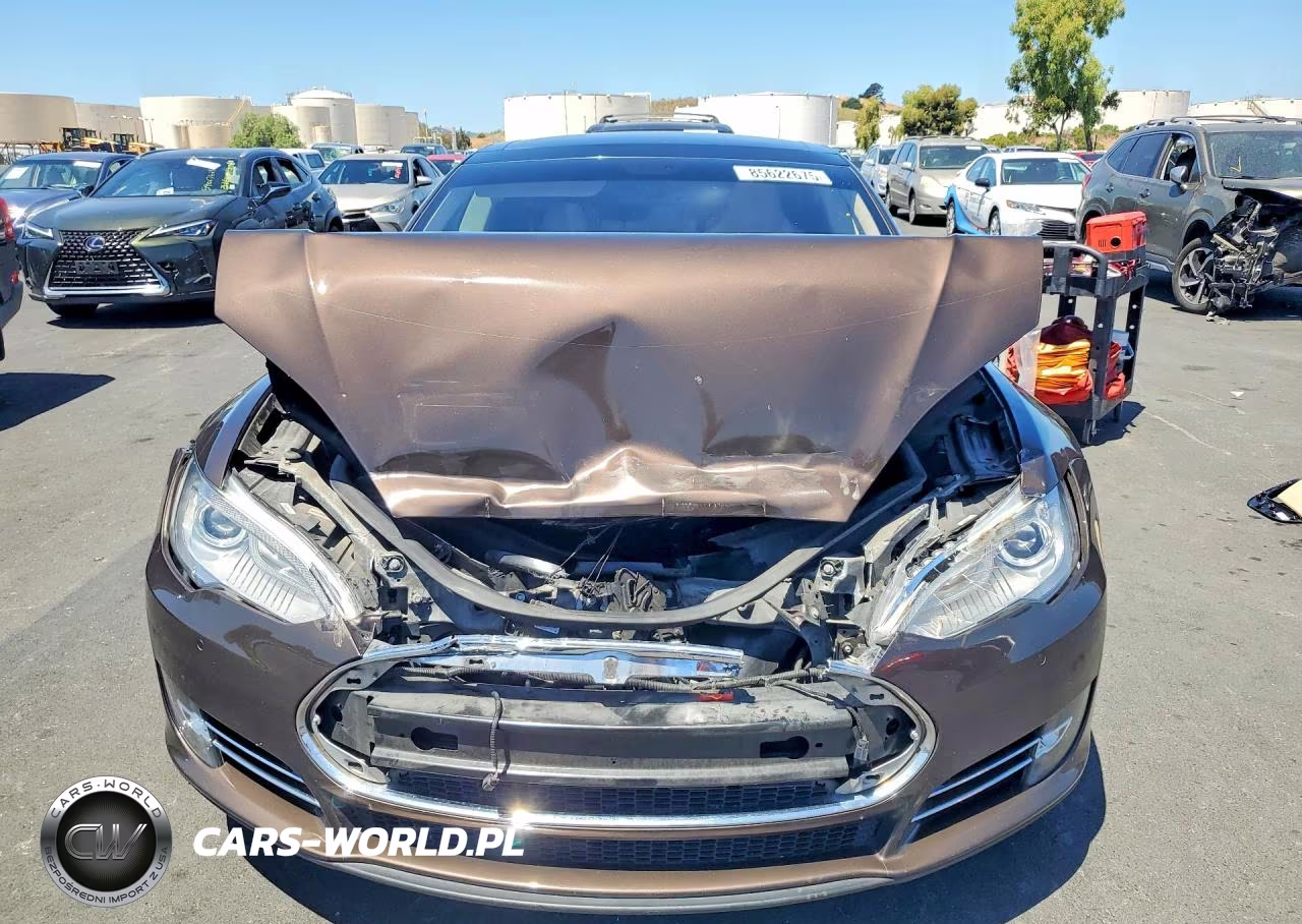 2014 Tesla Model S VIN:5YJSA1H16EFP35857 - 5