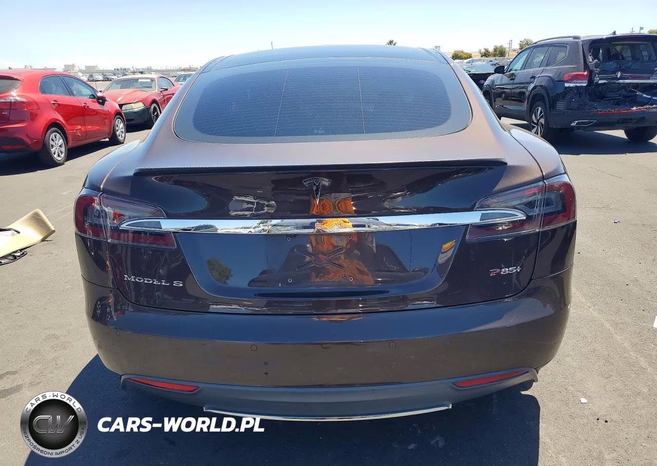 2014 Tesla Model S VIN:5YJSA1H16EFP35857 - 6