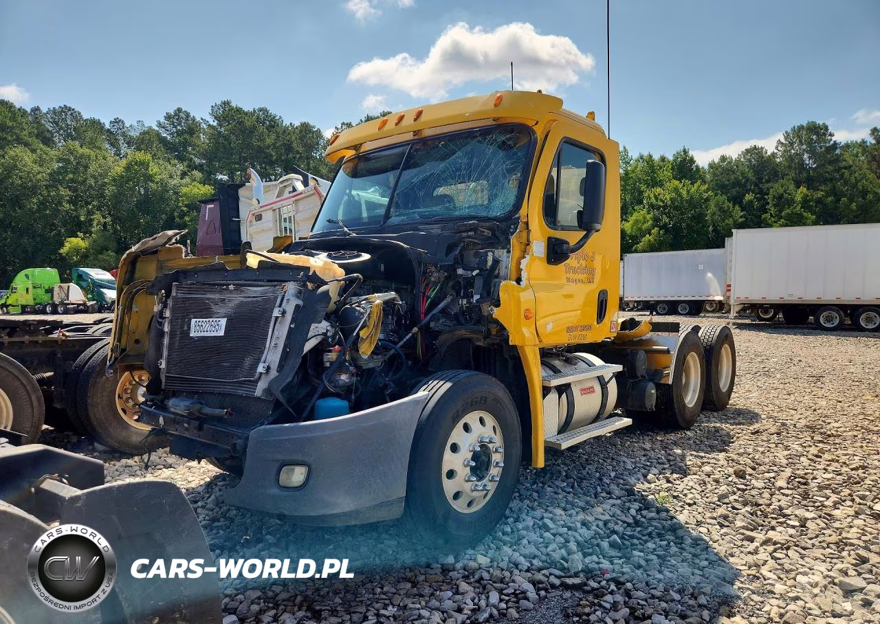 2013 Freightliner Cascadia 125