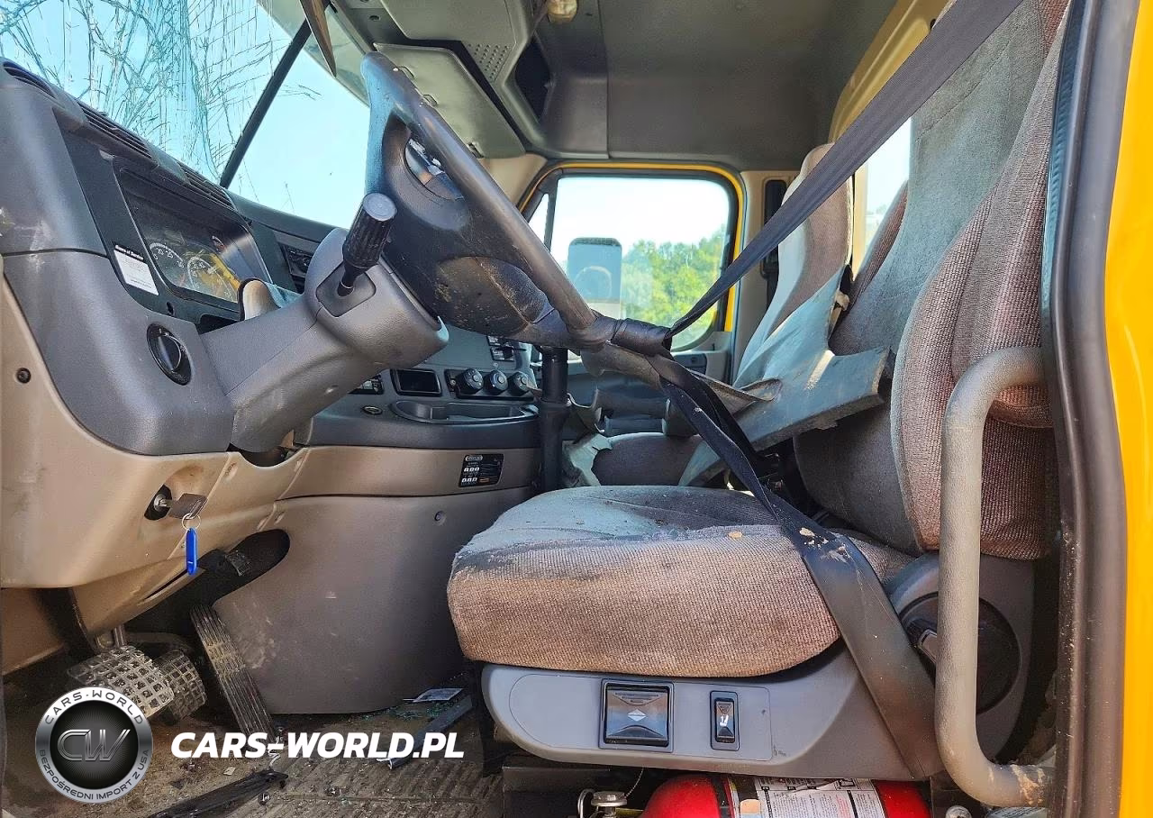 2013 Freightliner Cascadia 125 VIN:1FUJGEDV6DSBU6184 - 7