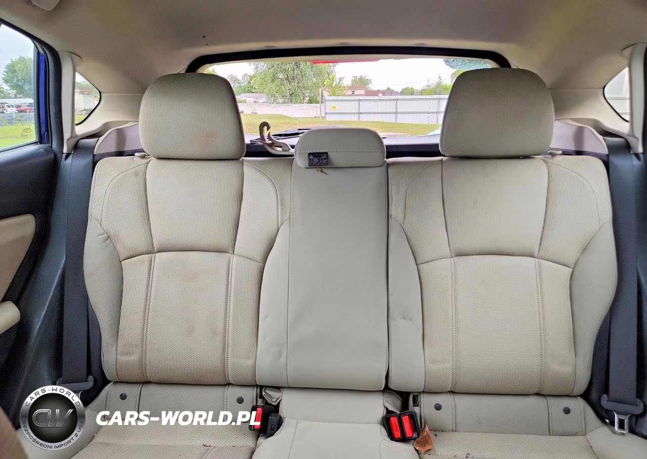 2018 Subaru Impreza Premium Plus VIN:4S3GTAD62J3702170 - 10