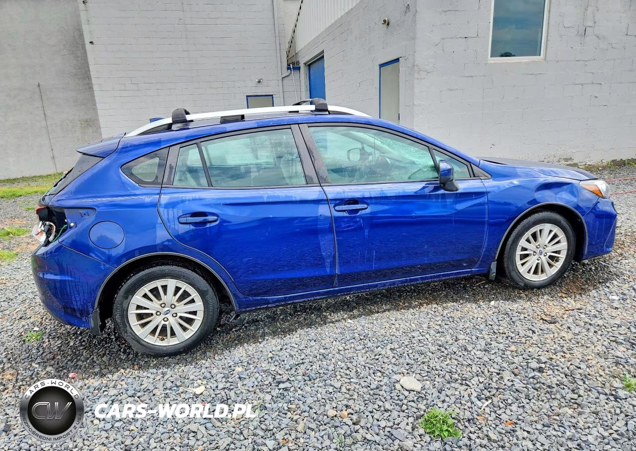 2018 Subaru Impreza Premium Plus VIN:4S3GTAD62J3702170 - 3
