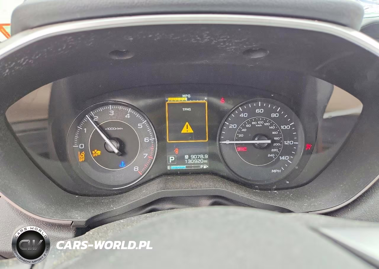 2018 Subaru Impreza Premium Plus VIN:4S3GTAD62J3702170 - 9