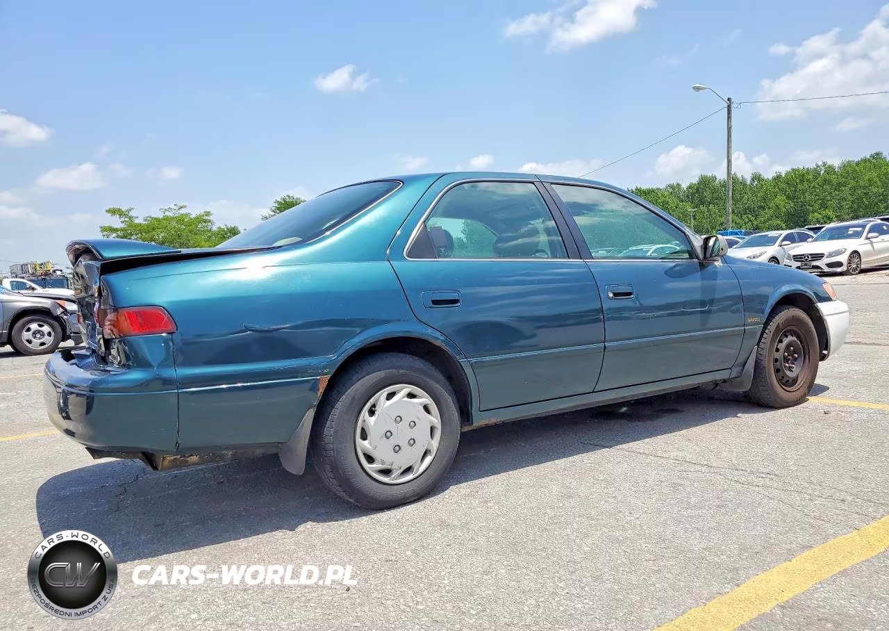 1998 Toyota Camry Le VIN:4T1BG22K1WU329401 - 3