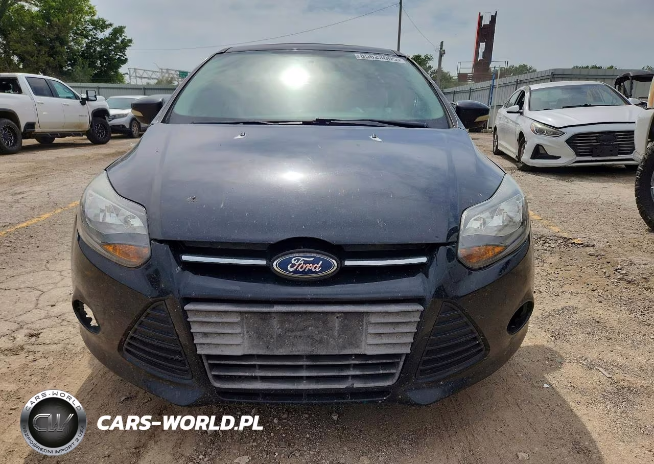2014 Ford Focus Se VIN:1FADP3F28EL300940 - 5