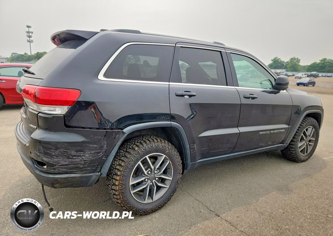 2019 Jeep Grand Cherokee Laredo VIN:1C4RJFAG8KC623595 - 3