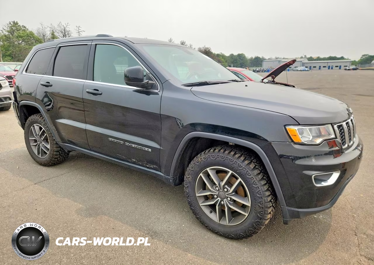2019 Jeep Grand Cherokee Laredo VIN:1C4RJFAG8KC623595 - 4