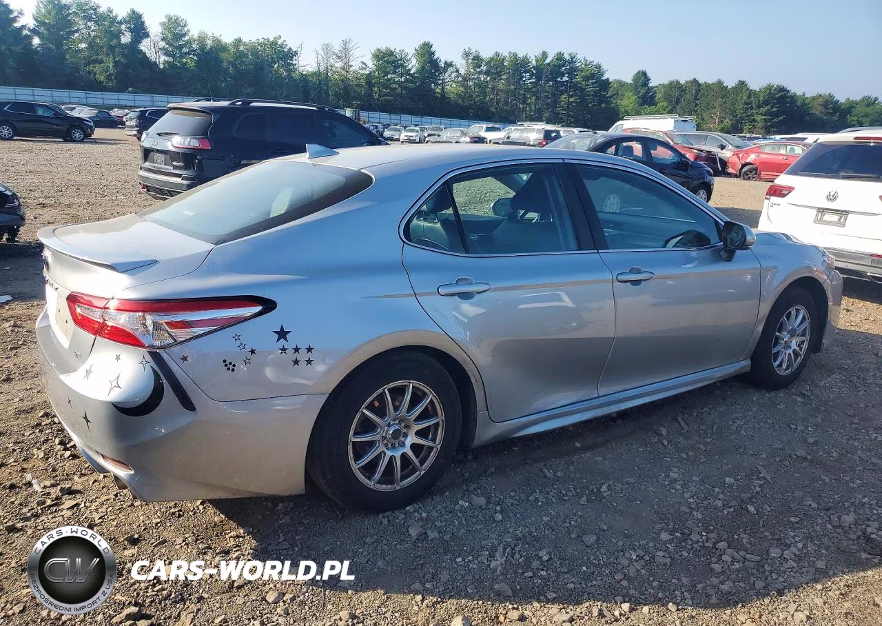 2020 Toyota Camry VIN:4T1J11AK5LU394806 - 3