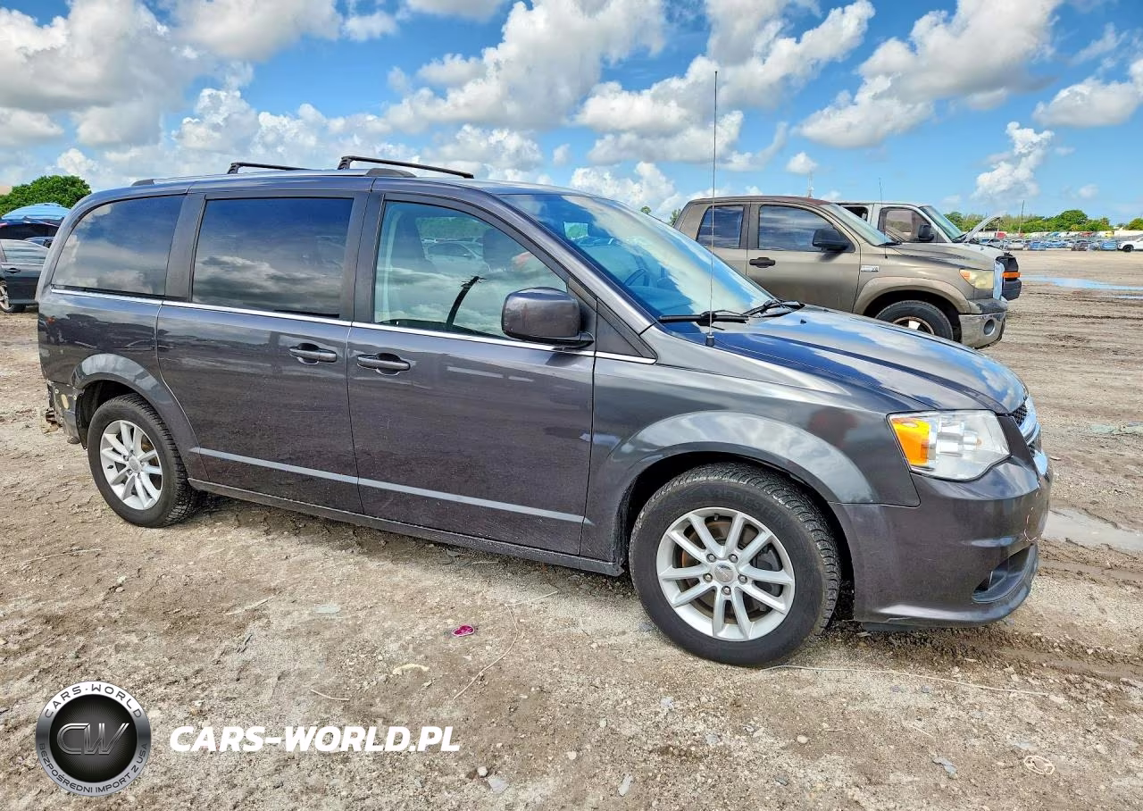 2019 Dodge Grand Caravan Sxt VIN:2C4RDGCG8KR717784 - 4