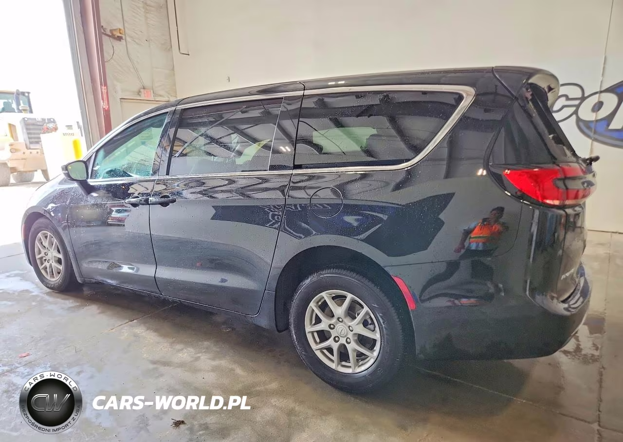 2026 Chrysler Pacifica Select VIN:2C4RC1BG5TR216936 - 2