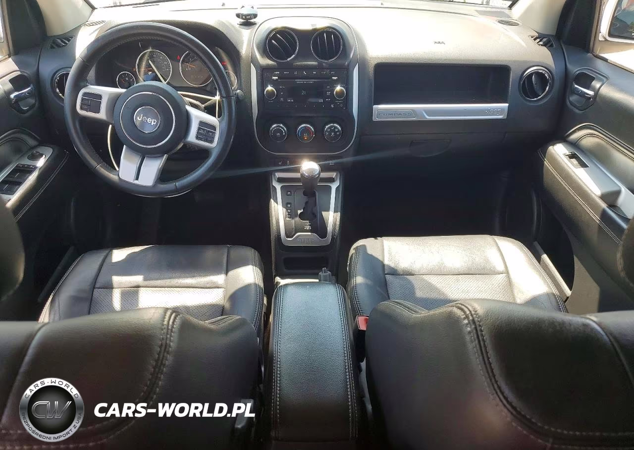 2015 Jeep Compass Latitude VIN:1C4NJDEB5FD395976 - 8