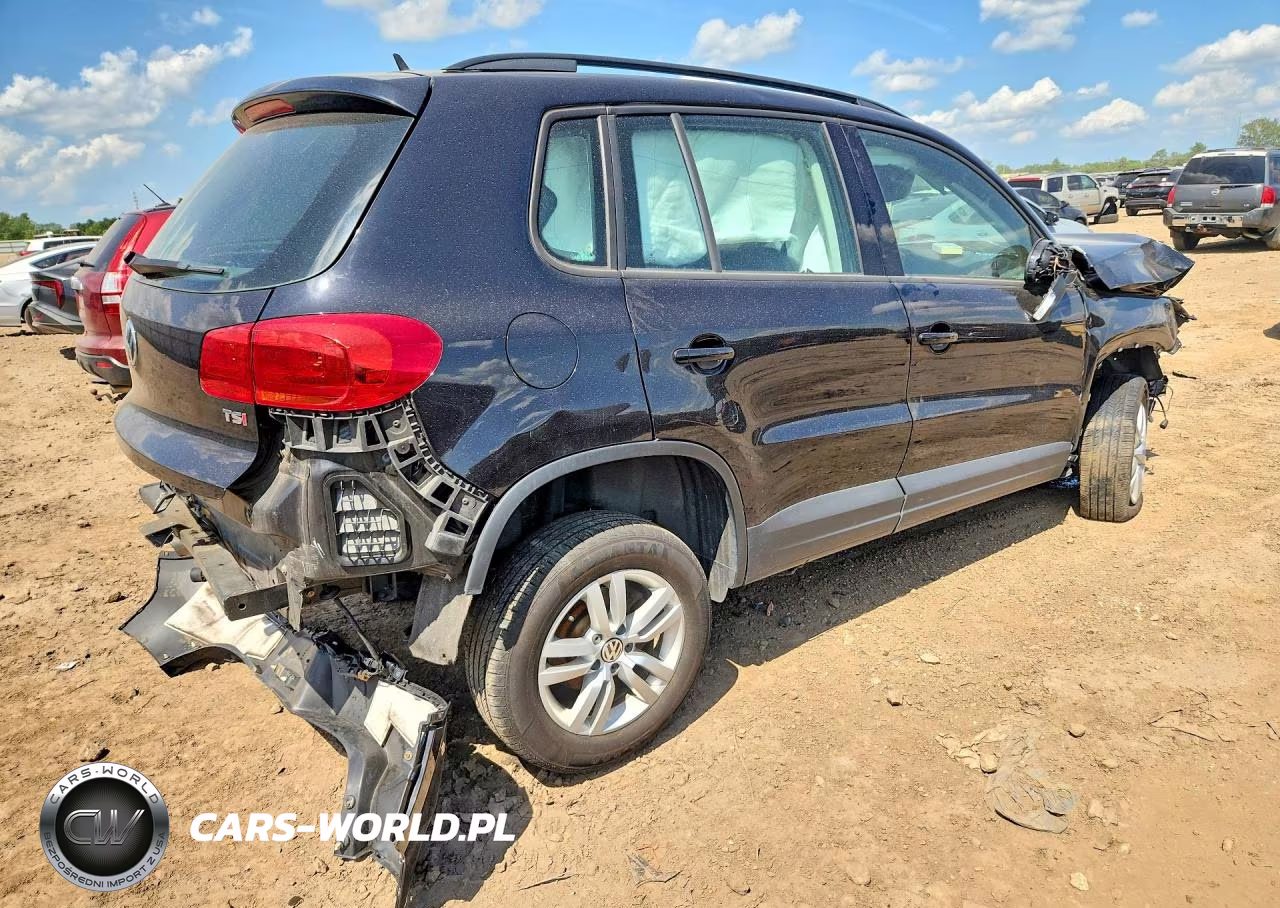 2016 Volkswagen Tiguan S VIN:WVGAV7AX7GW534609 - 3