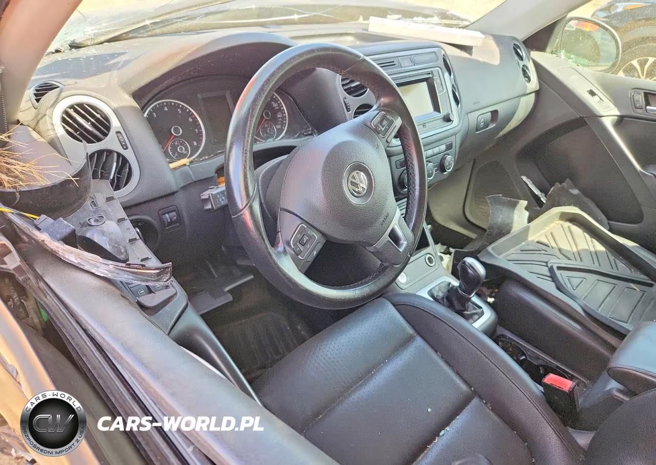 2016 Volkswagen Tiguan S VIN:WVGAV7AX7GW534609 - 8