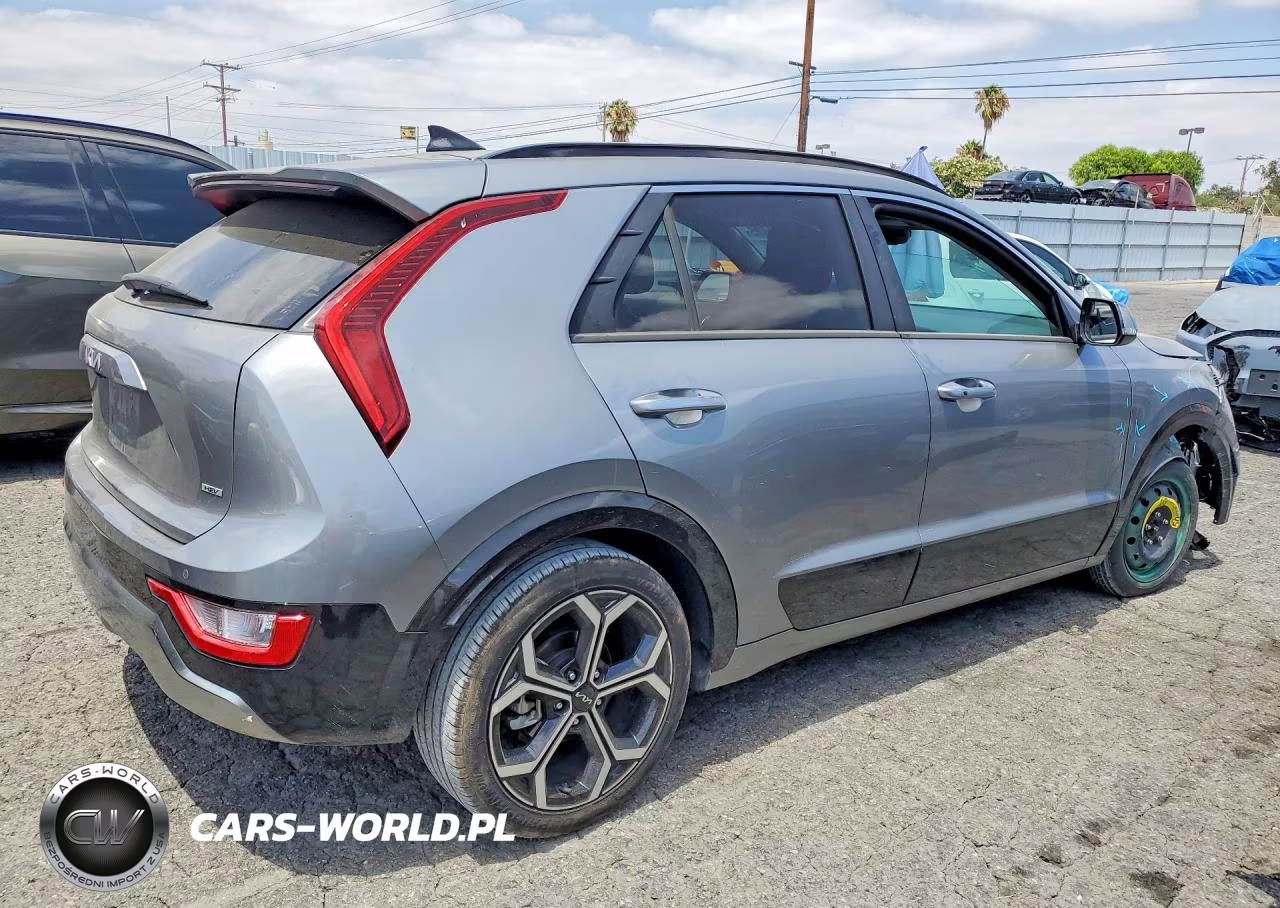 2023 Kia Niro Ex VIN:KNDCR3LE7P5099490 - 3