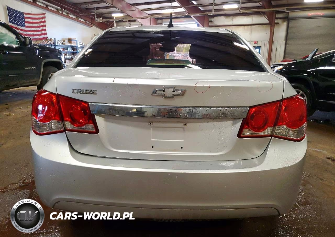 2014 Chevrolet Cruze Ls VIN:1G1PA5SHXE7441458 - 6