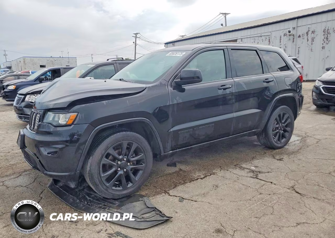 2018 Jeep Grand Cherokee Laredo VIN:1C4RJFAG3JC203371 - 1