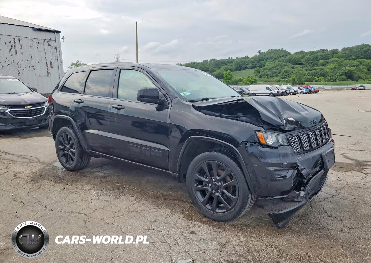 2018 Jeep Grand Cherokee Laredo VIN:1C4RJFAG3JC203371 - 4