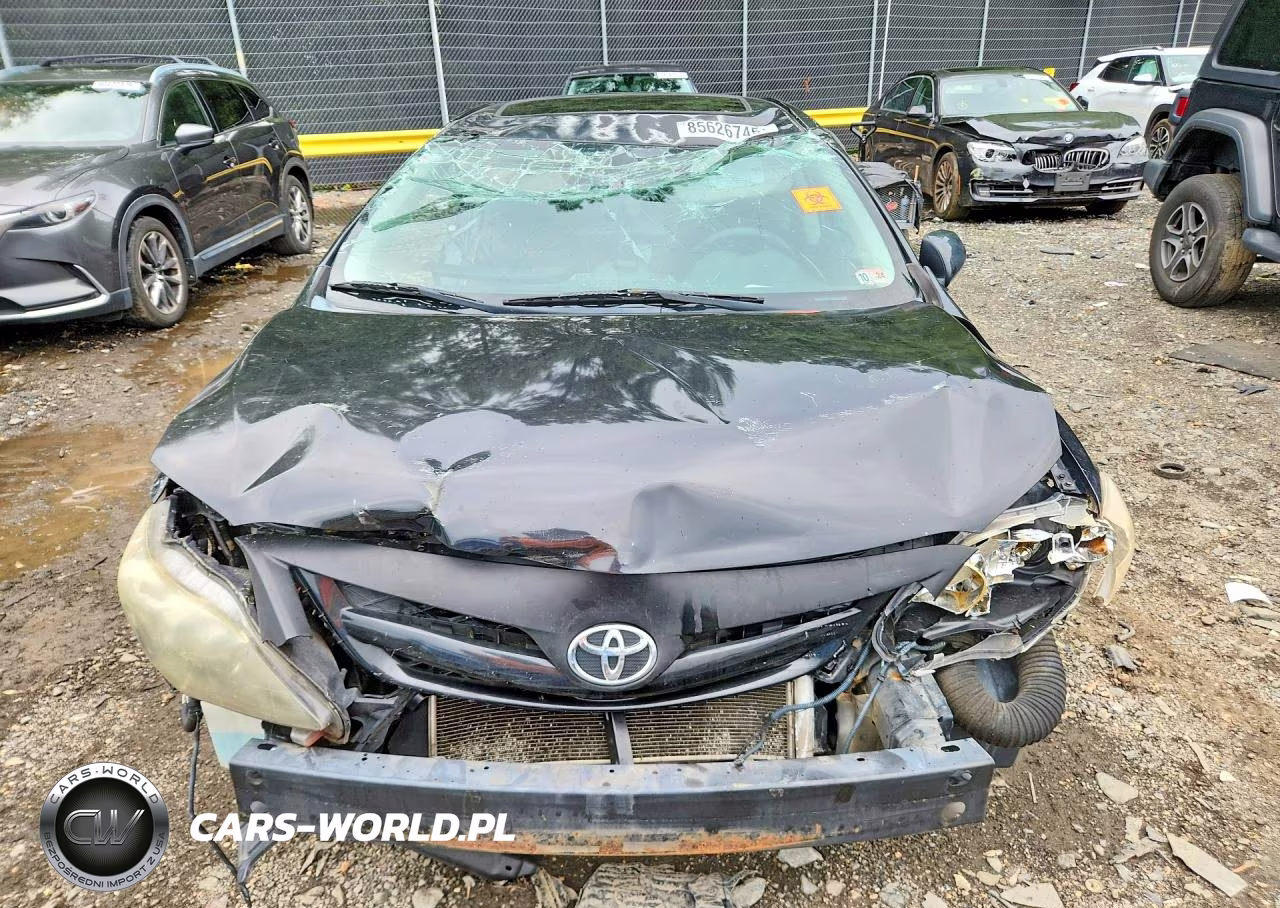 2012 Toyota Corolla S VIN:2T1BU4EEXCC863732 - 5