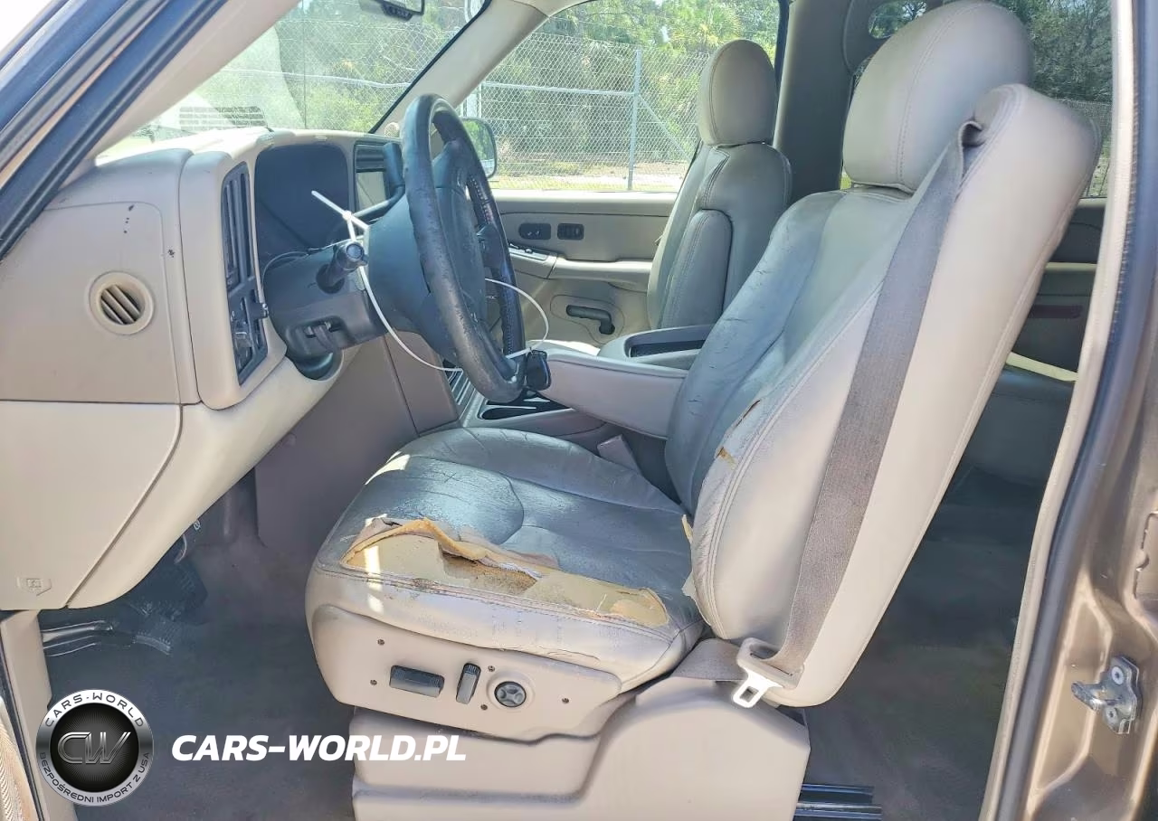 2004 Chevrolet Suburban C1500 VIN:1GNEC16ZX4J296841 - 7