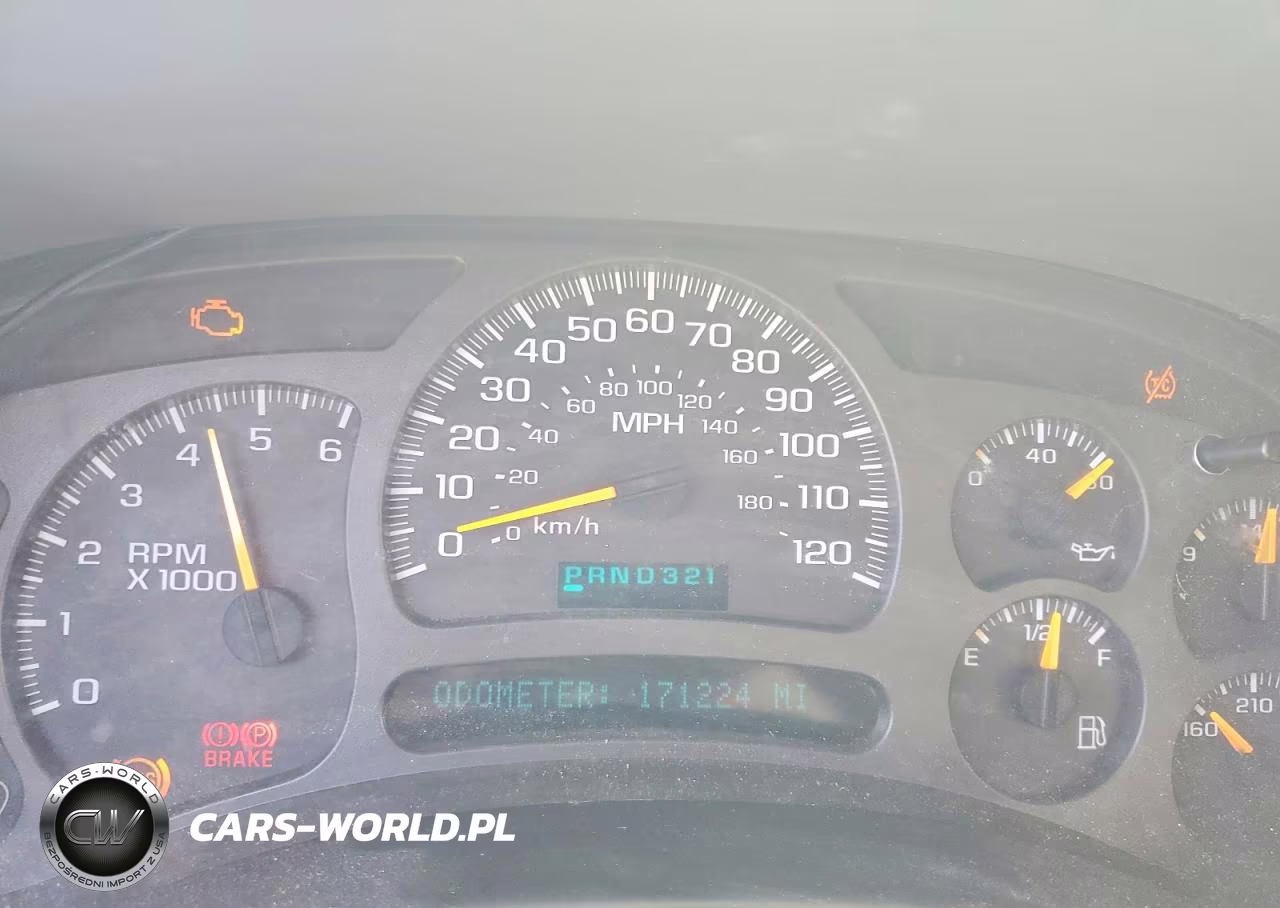 2004 Chevrolet Suburban C1500 VIN:1GNEC16ZX4J296841 - 9