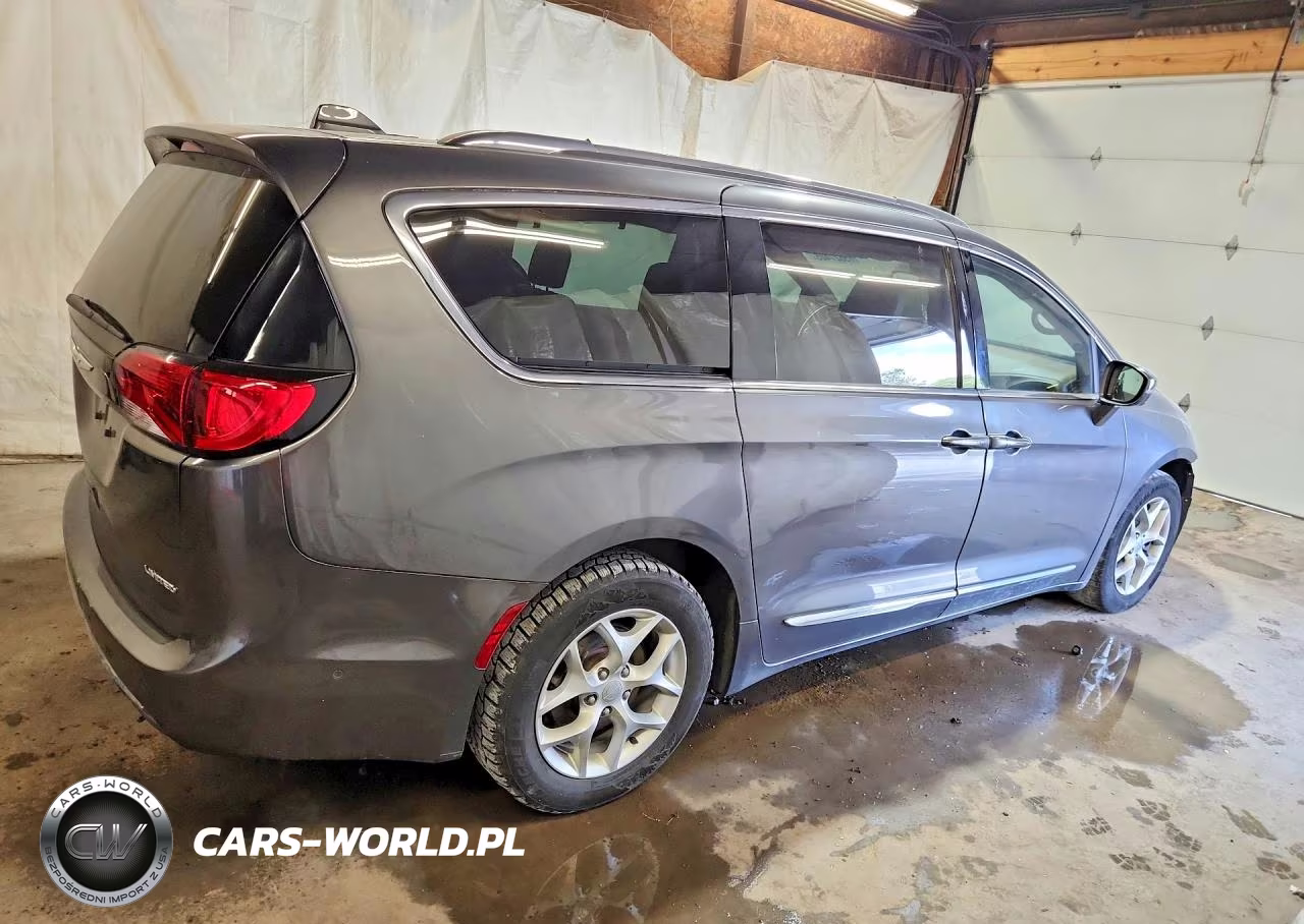2020 Chrysler Pacifica Limited VIN:2C4RC1GG4LR143552 - 3