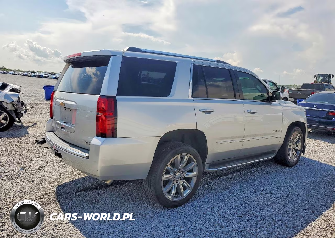2017 Chevrolet Tahoe C1500 Premier VIN:1GNSCCKC7HR159590 - 3