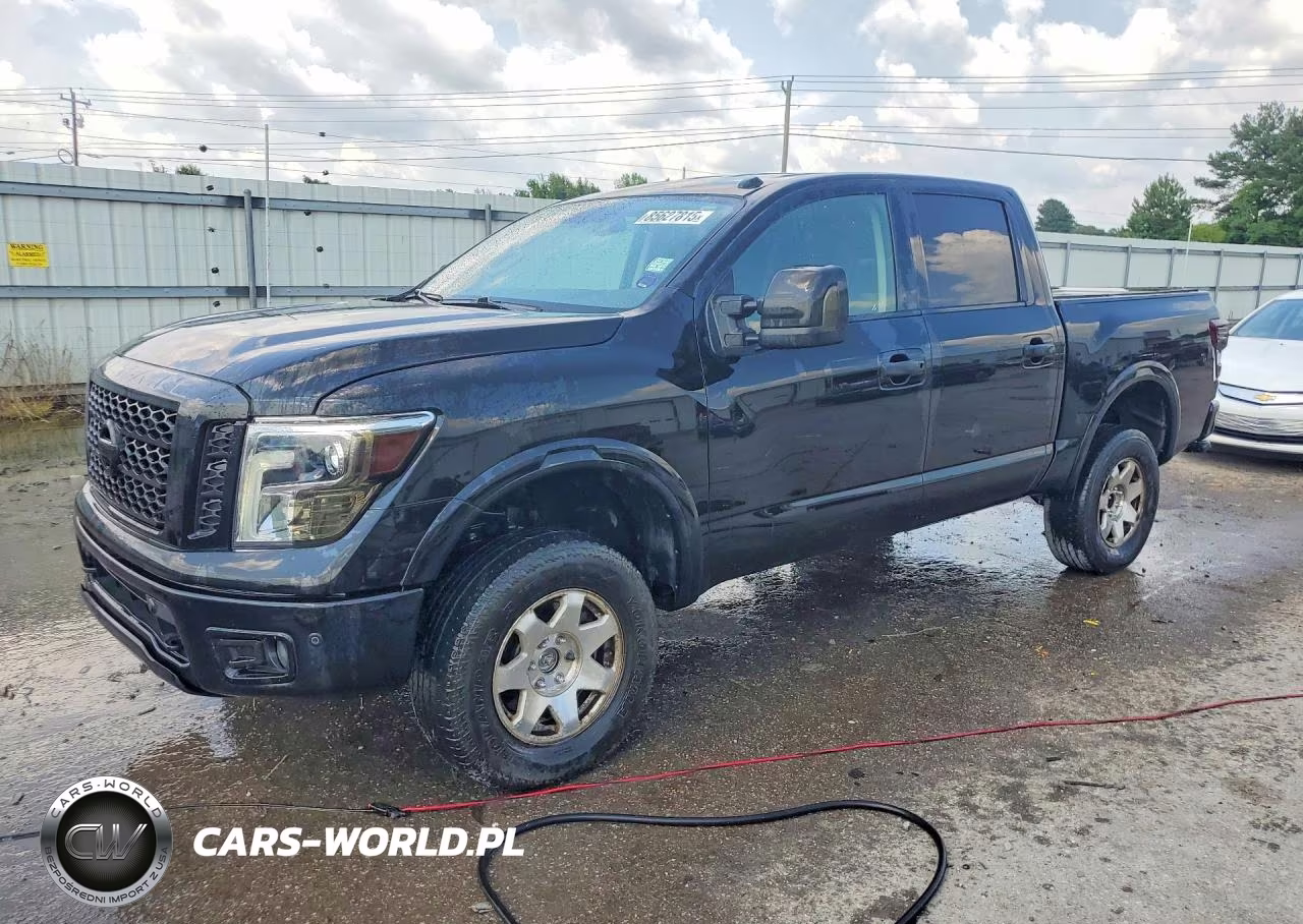 2018 Nissan Titan Pro-4X – zdjęcie 1 z 12