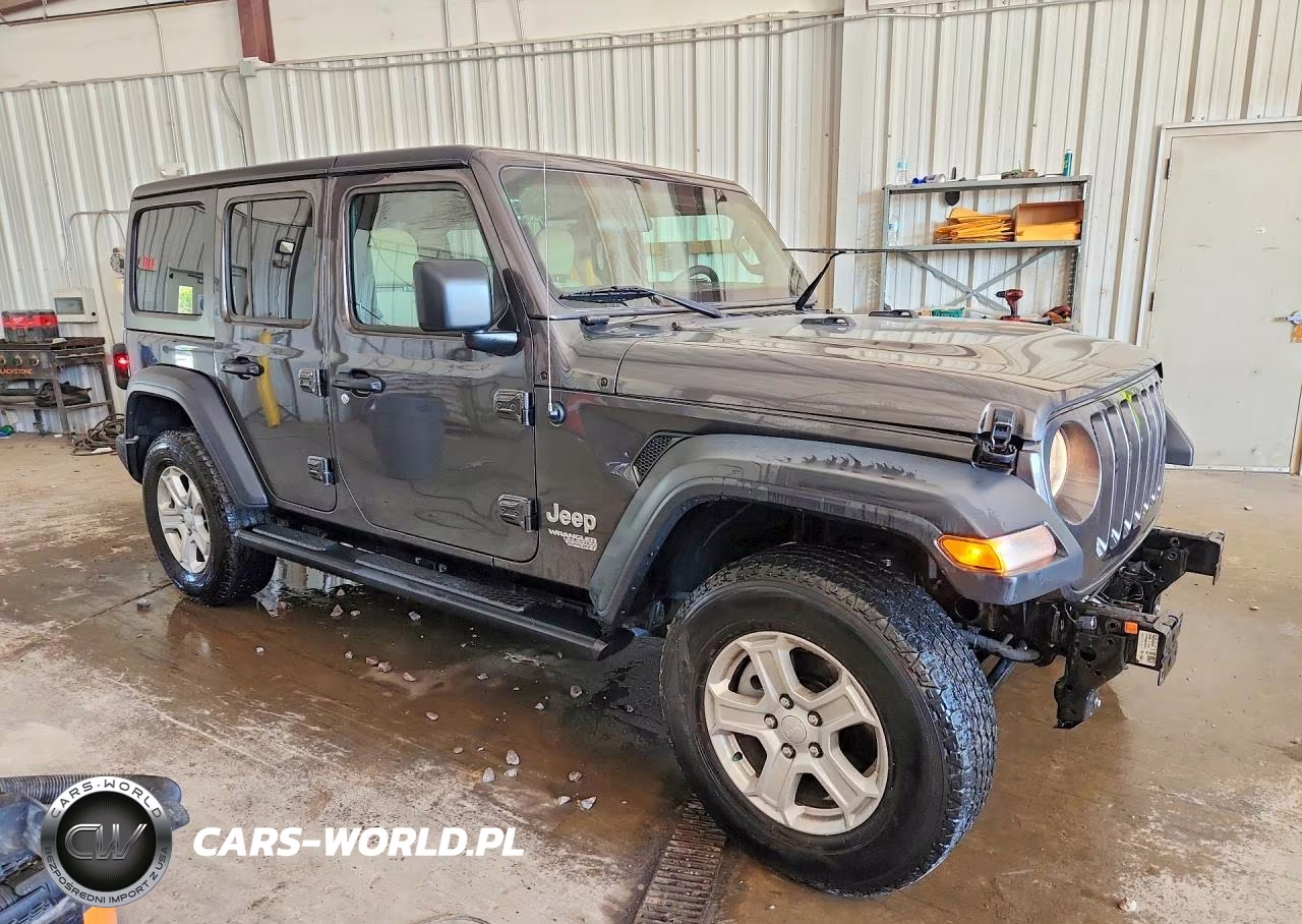2018 Jeep Wrangler Unlimited Sport VIN:1C4HJXDG0JW161267 - 4