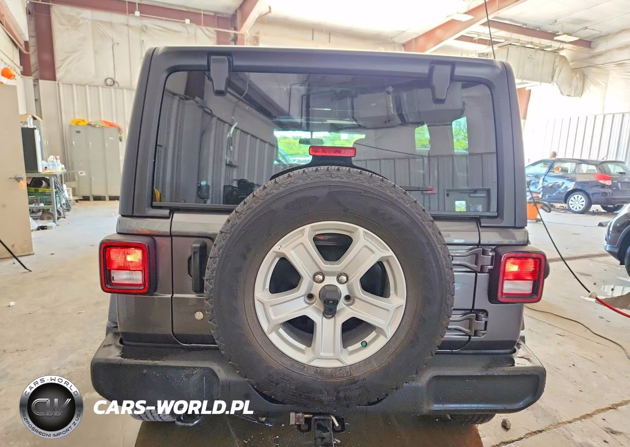 2018 Jeep Wrangler Unlimited Sport VIN:1C4HJXDG0JW161267 - 6