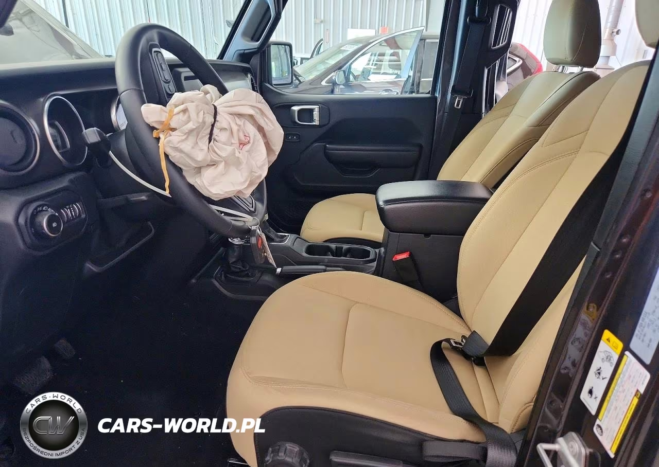 2018 Jeep Wrangler Unlimited Sport VIN:1C4HJXDG0JW161267 - 7