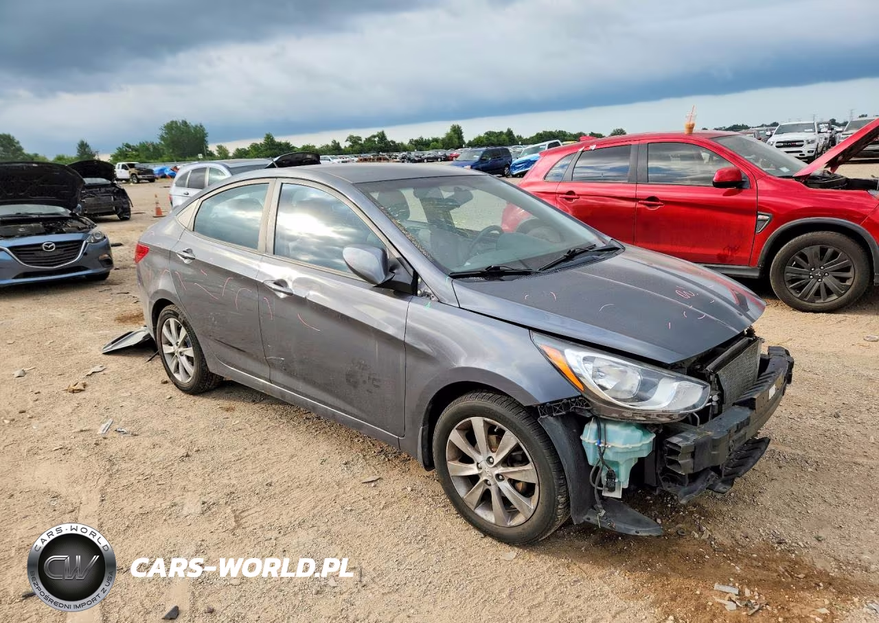 2012 Hyundai Accent Gls VIN:KMHCU4AE9CU168327 - 4