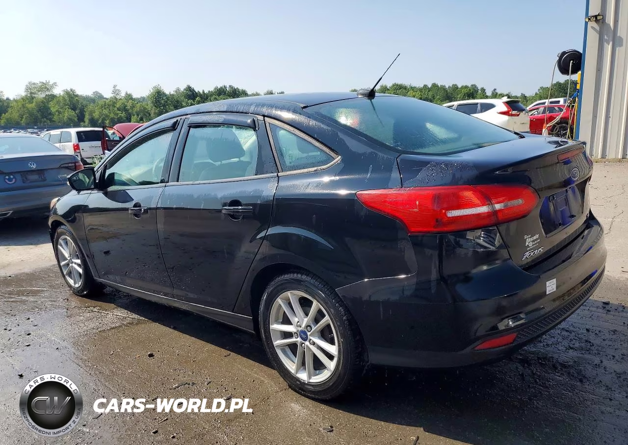 2017 Ford Focus Se VIN:1FADP3F28HL322084 - 2
