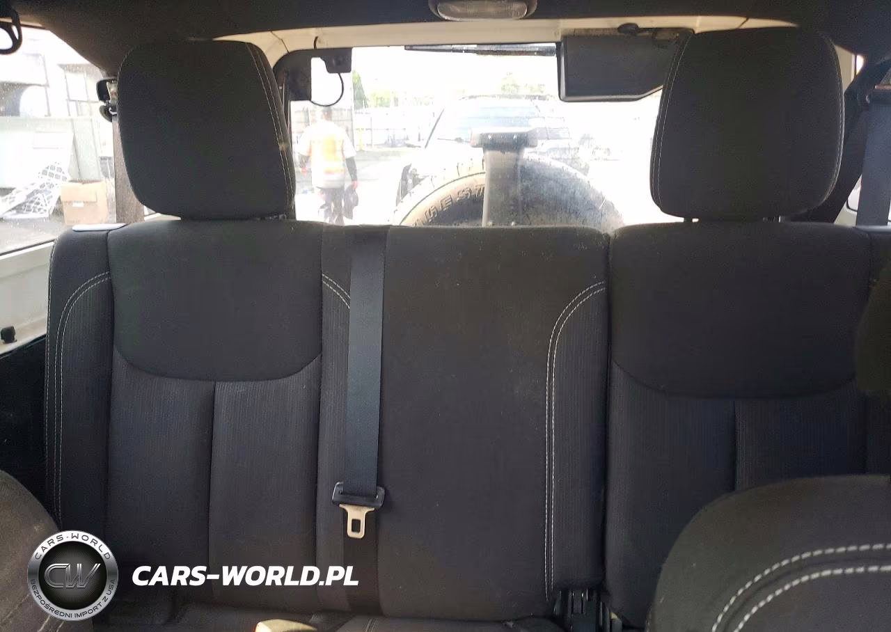 2016 Jeep Wrangler Unlimited Sahara VIN:1C4BJWEG3GL222815 - 10
