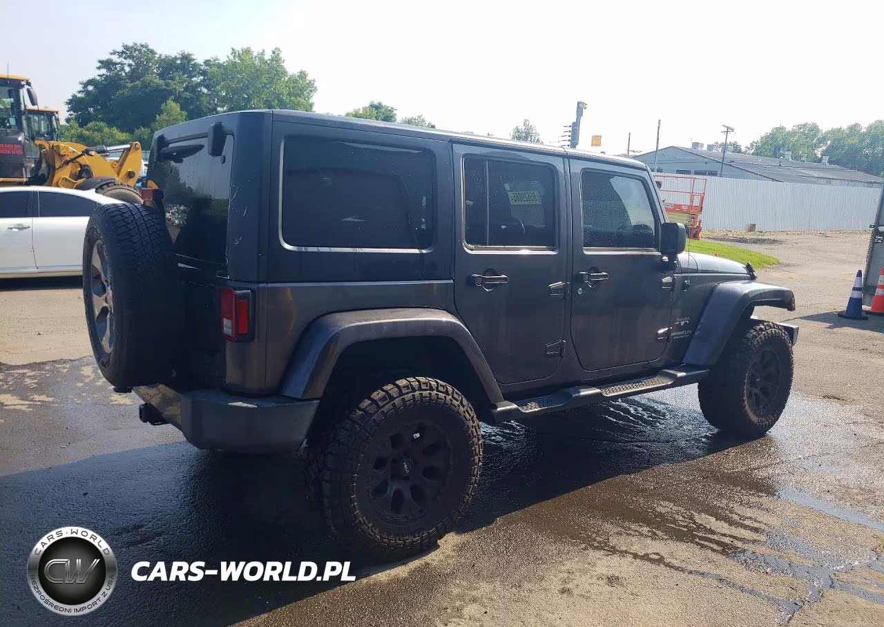2016 Jeep Wrangler Unlimited Sahara VIN:1C4BJWEG3GL222815 - 3