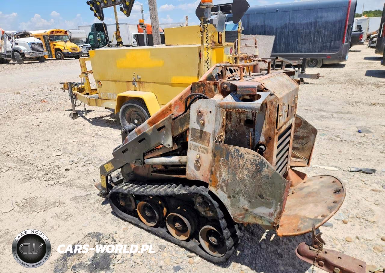 2017 Ditch Witch Compact Utility Loader VIN:DWPSK600KH0000038 - 3