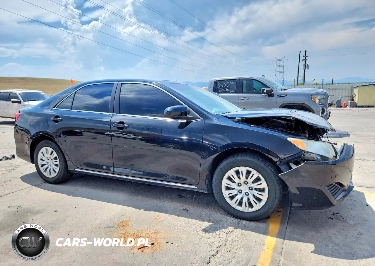 2014 Toyota Camry Le VIN:4T4BF1FK5ER405195 - 4