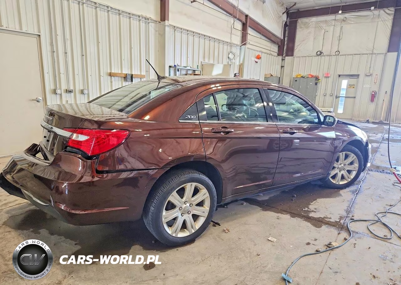 2013 Chrysler 200 Touring VIN:1C3CCBBB7DN501267 - 3