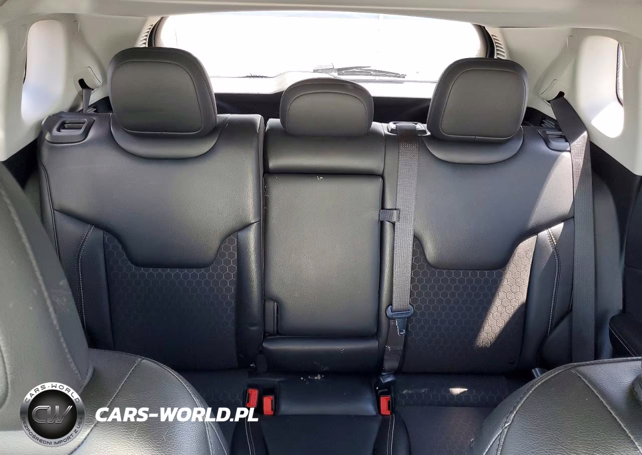 2020 Jeep Compass Latitude VIN:3C4NJDBB4LT251975 - 10