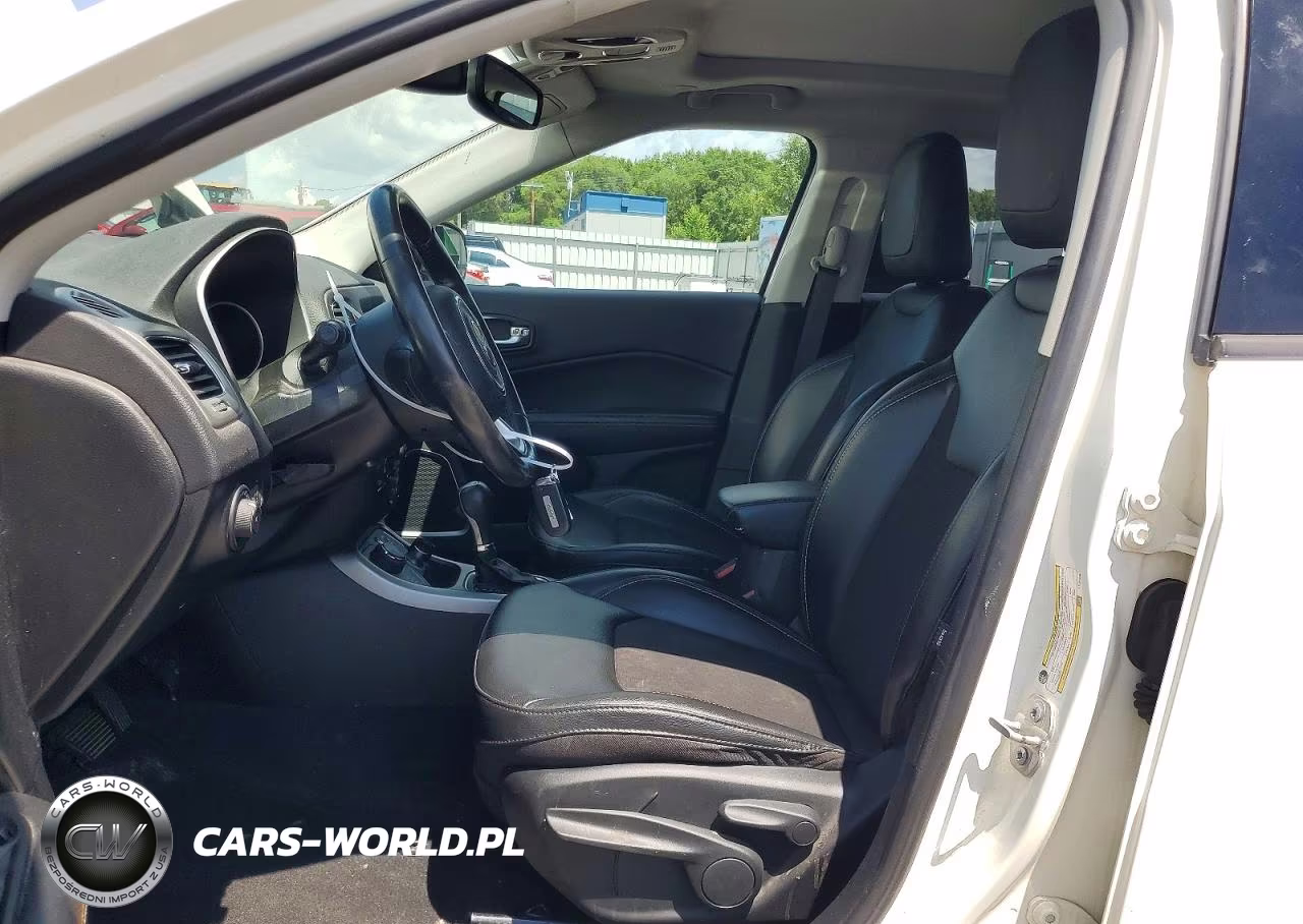 2020 Jeep Compass Latitude VIN:3C4NJDBB4LT251975 - 7