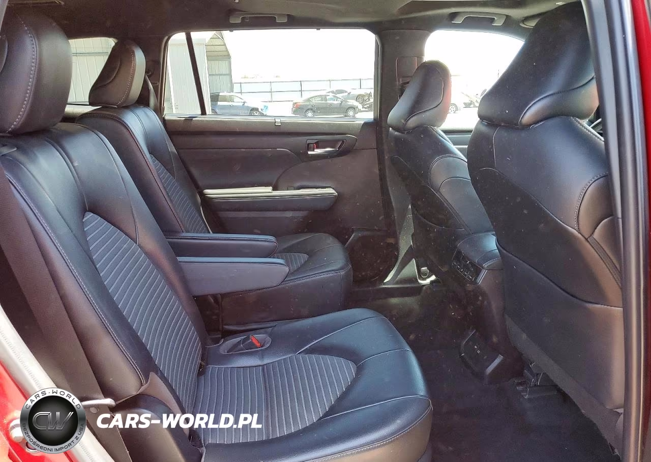 2022 Toyota Highlander Xse VIN:5TDJZRBH1NS248375 - 11