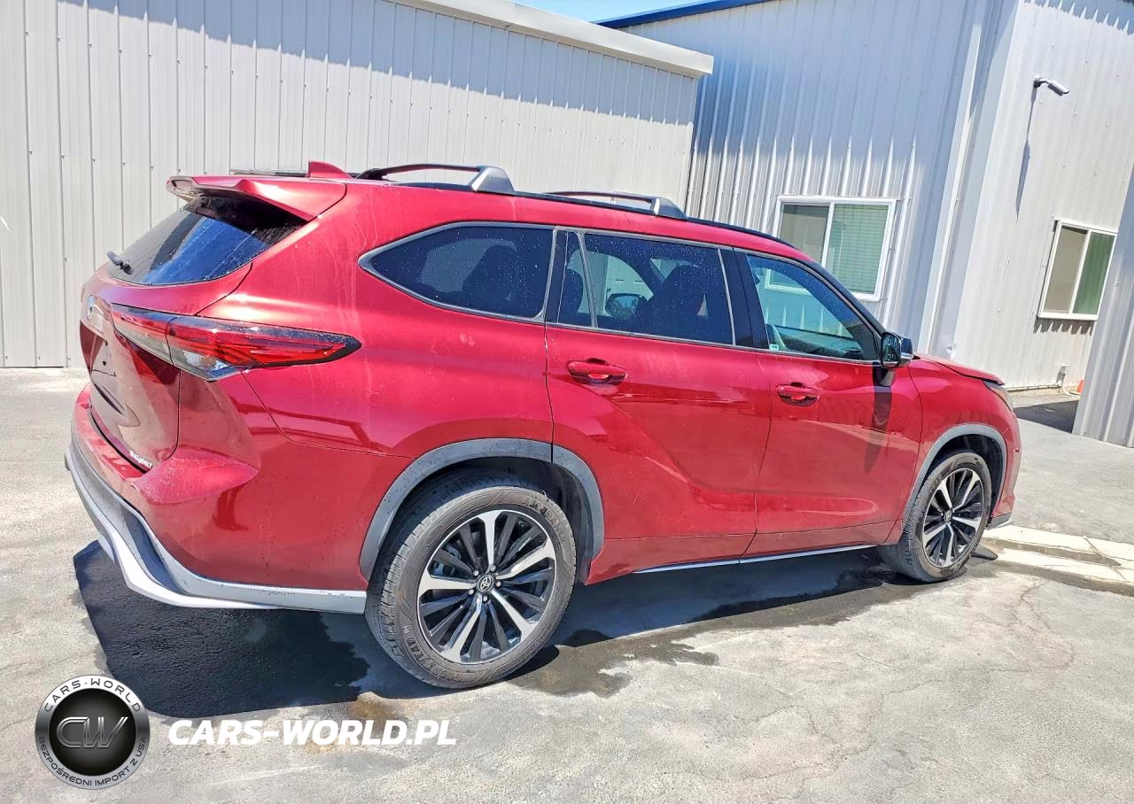 2022 Toyota Highlander Xse VIN:5TDJZRBH1NS248375 - 3
