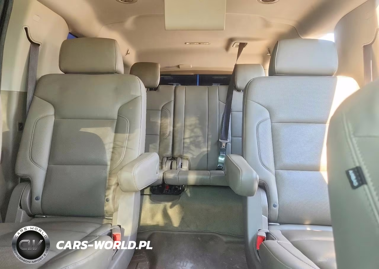 2018 Chevrolet Suburban K1500 Premier VIN:1GNSKJKC3JR320773 - 10