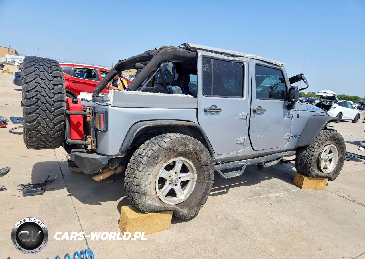 2014 Jeep Wrangler Unlimited Sport VIN:1C4BJWDG9EL150517 - 3