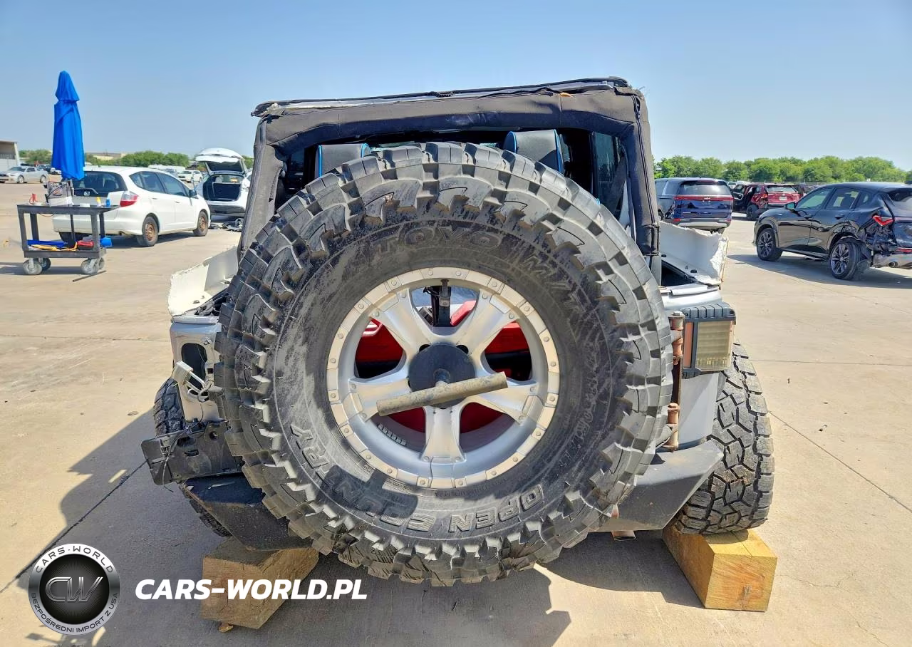 2014 Jeep Wrangler Unlimited Sport VIN:1C4BJWDG9EL150517 - 6