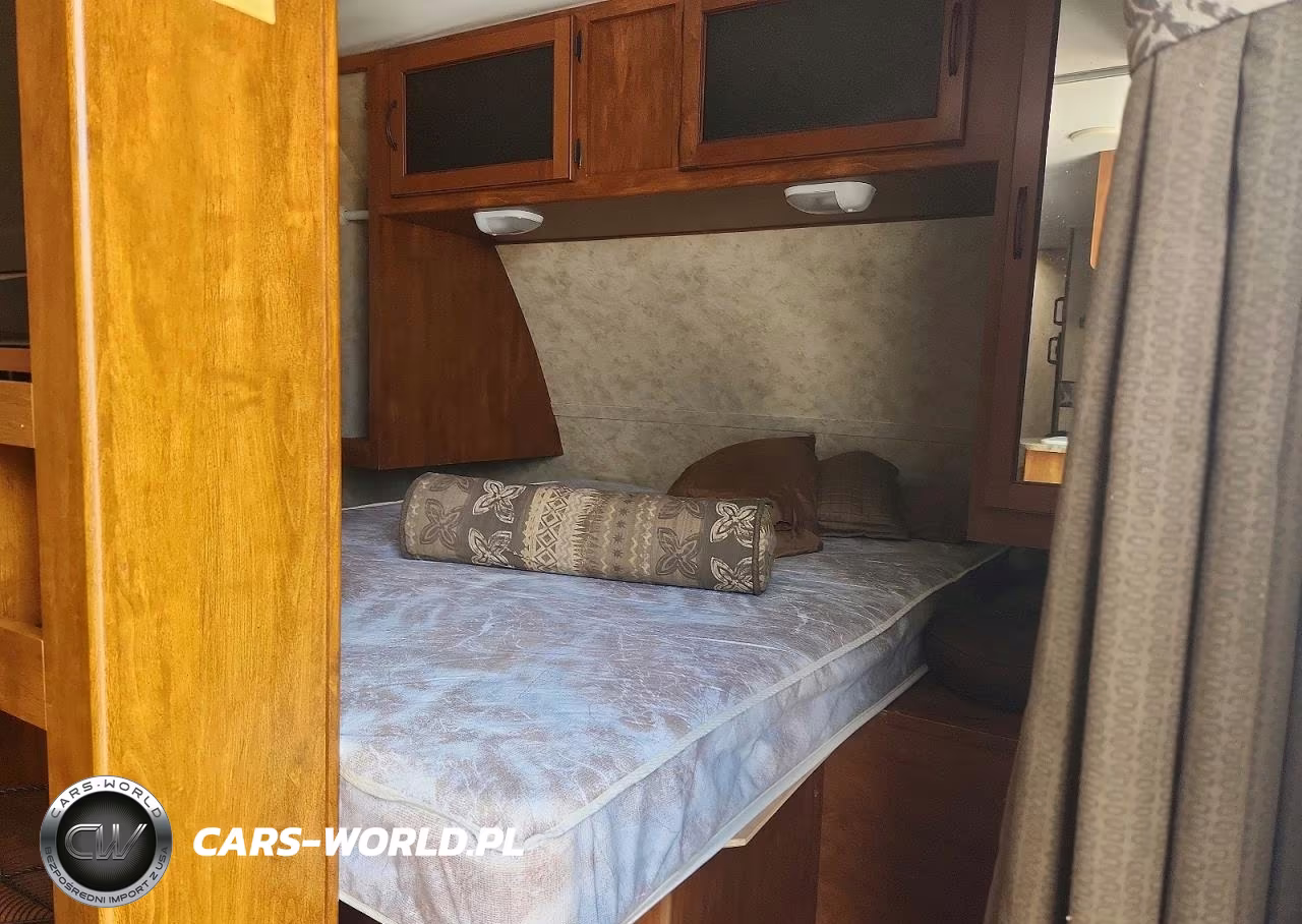 2011 Keystone Bullet Camper VIN:4YDT23020BD420179 - 5