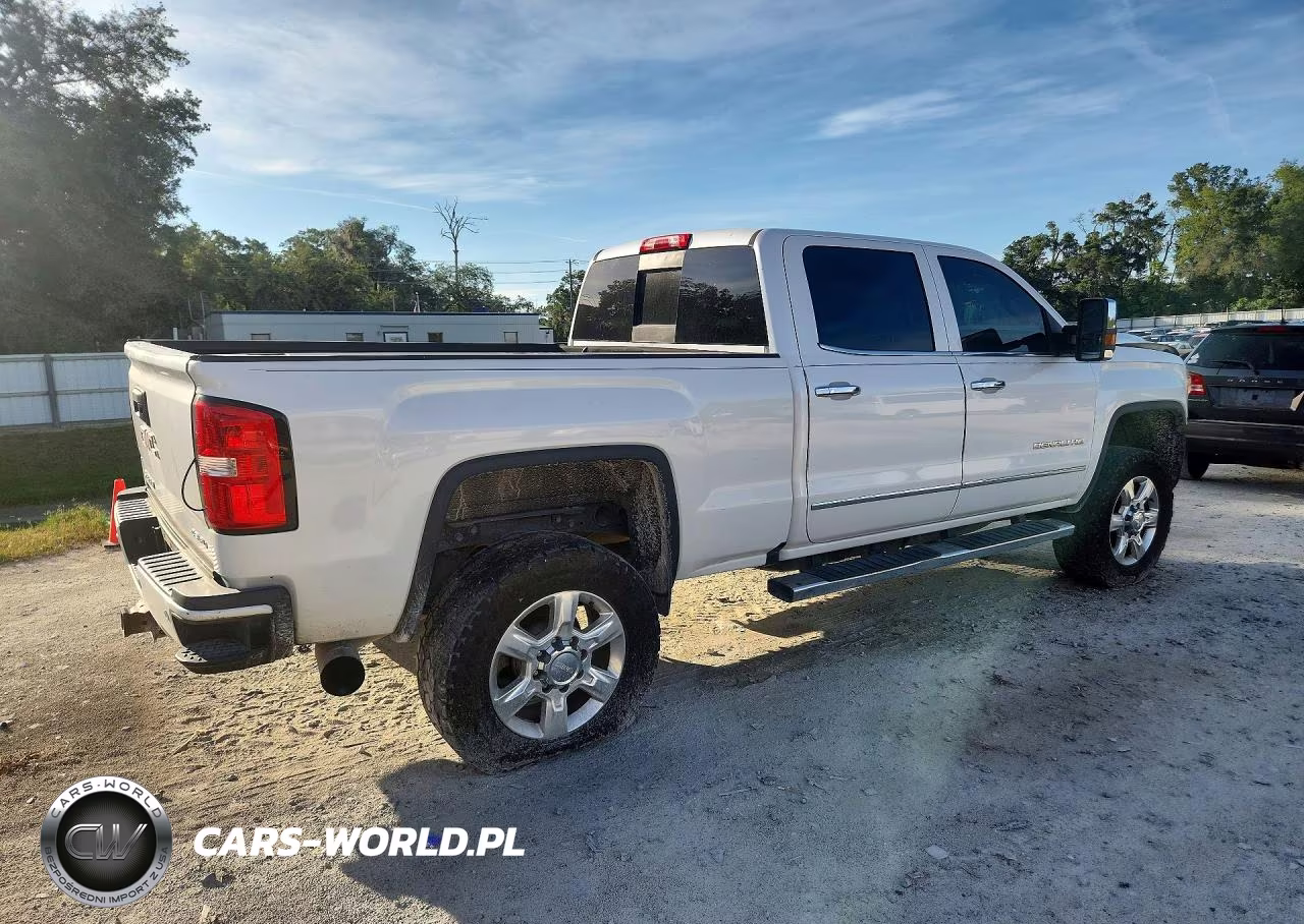 2019 GMC Sierra K2500 Denali VIN:1GT12SEY4KF137547 - 3