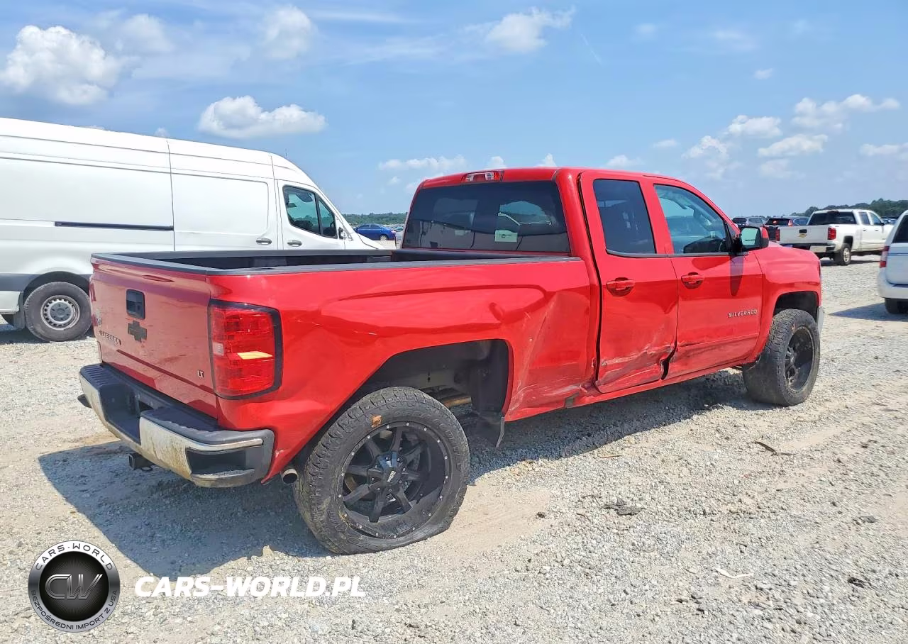 2018 Chevrolet Silverado VIN:1GCVKREC6JZ170786 - 3