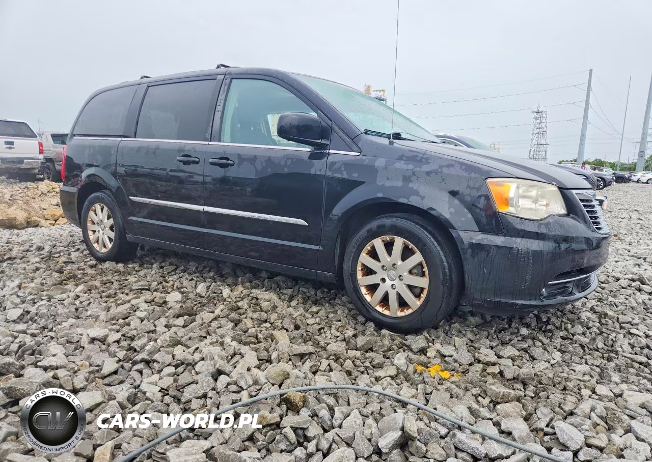 2014 Chrysler Town & Country Touring VIN:2C4RC1BG3ER111556 - 4