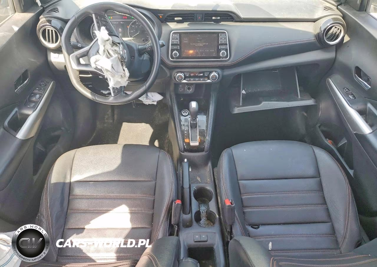 2019 Nissan Kicks VIN:3N1CP5CU4KL496076 - 8